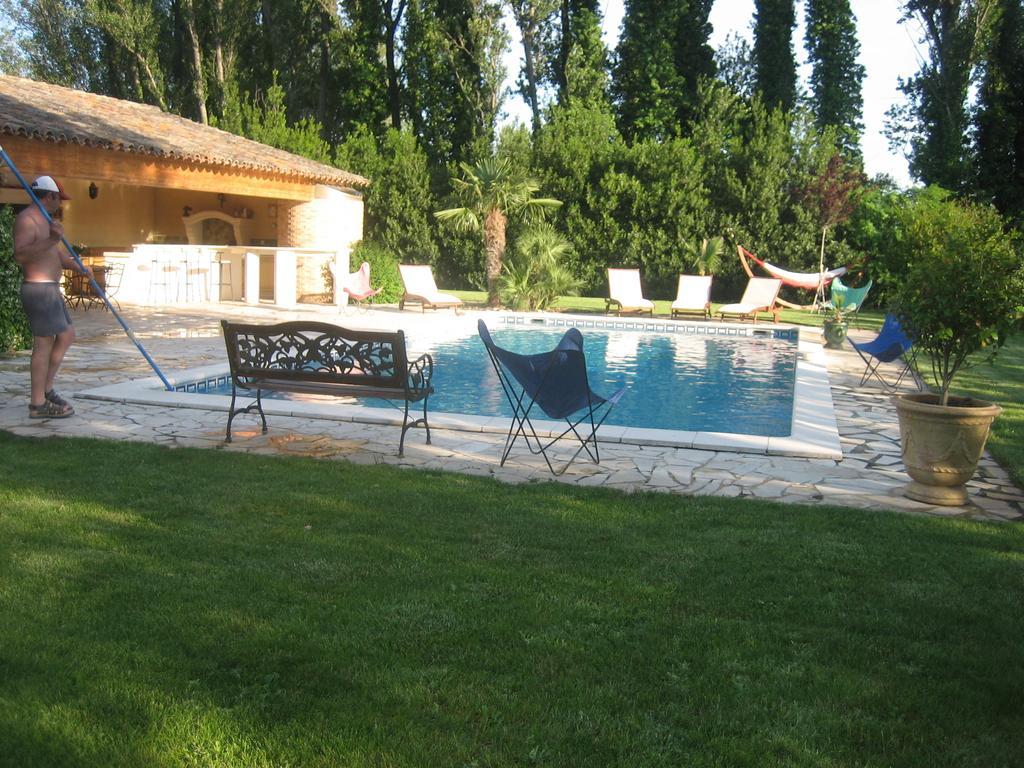 Mas Allard Tarascon Exterior foto