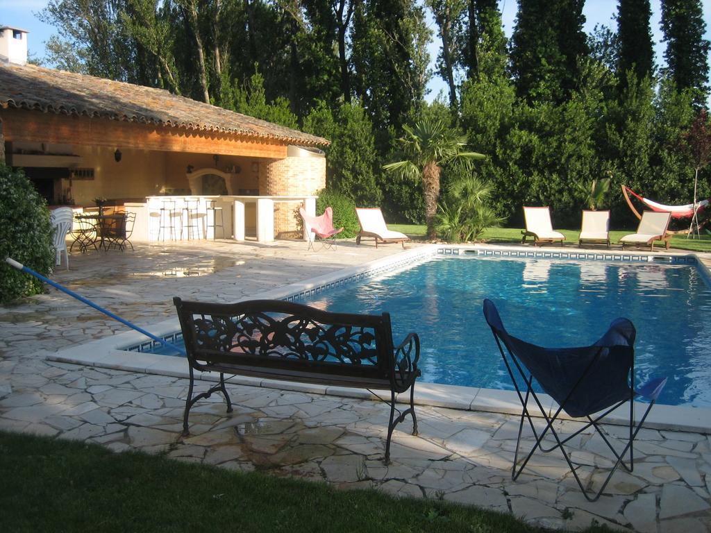 Mas Allard Tarascon Exterior foto
